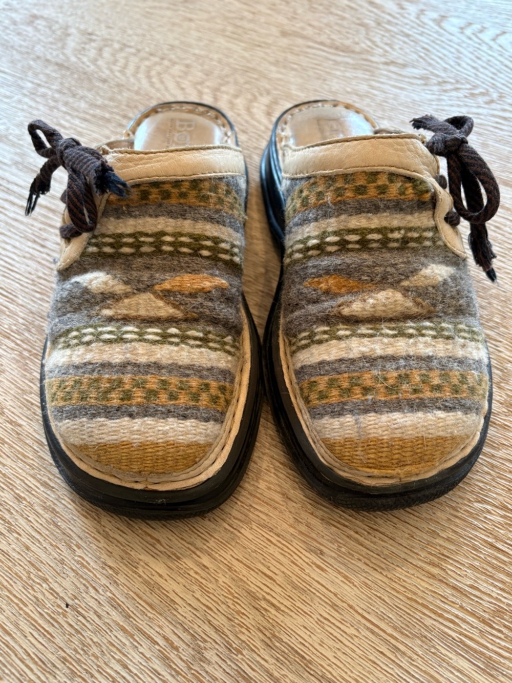 Born Wool Patterned Clogs Slides Mule Slippers Patterned Rubber Treaded Sole - Picture 2 of 8